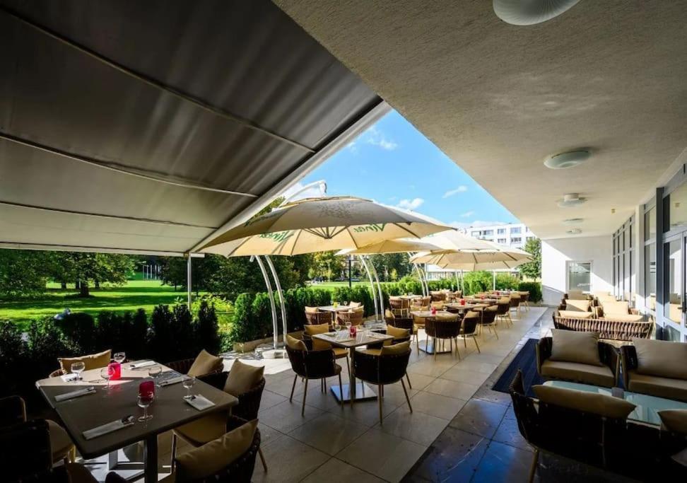 Appartamento Apartman Lux-City Park Banská Bystrica Esterno foto